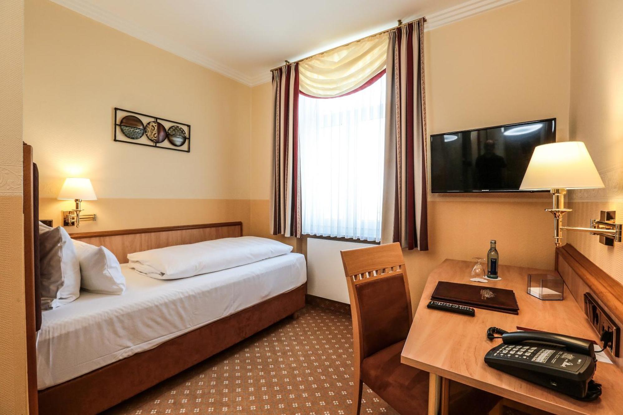 Hotel Mack 3*