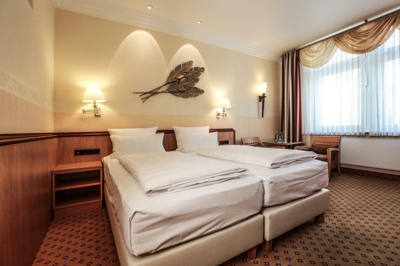 Mack Hotel